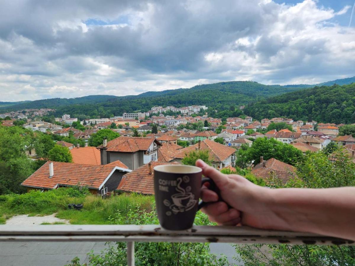 Апартамент Панорамна Гледка Tryavna Luaran gambar